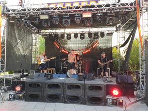 И даже байк  не разлучит вас