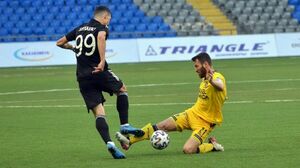 Поражение дома, выигрыш в гостях