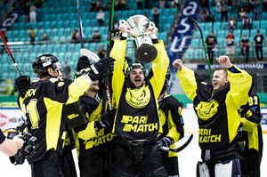 “Горняки”  на коне