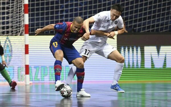 “Кайрат” бьётся  на всех фронтах