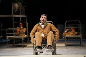 А может, лучше в кино?..