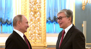 Токаев поздравил Путина с днем рождения