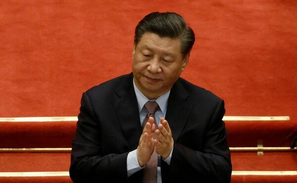 Си приравняли к Мао и Дэну