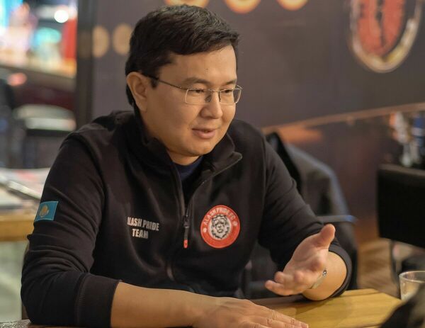 Нейрохирург  Мынжылкы Бердиходжаев: “У нас базарная психология…”