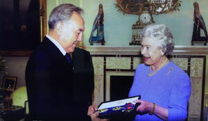 “Ноль первый”  в галстуке и без