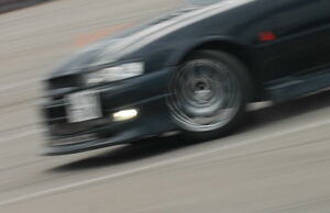 Требует объективности