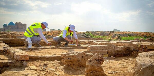 Стряхнули пыль веков