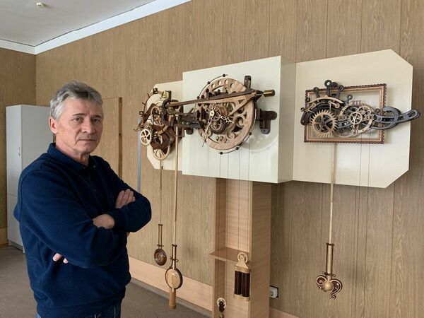 И время ни на миг не остановишь…