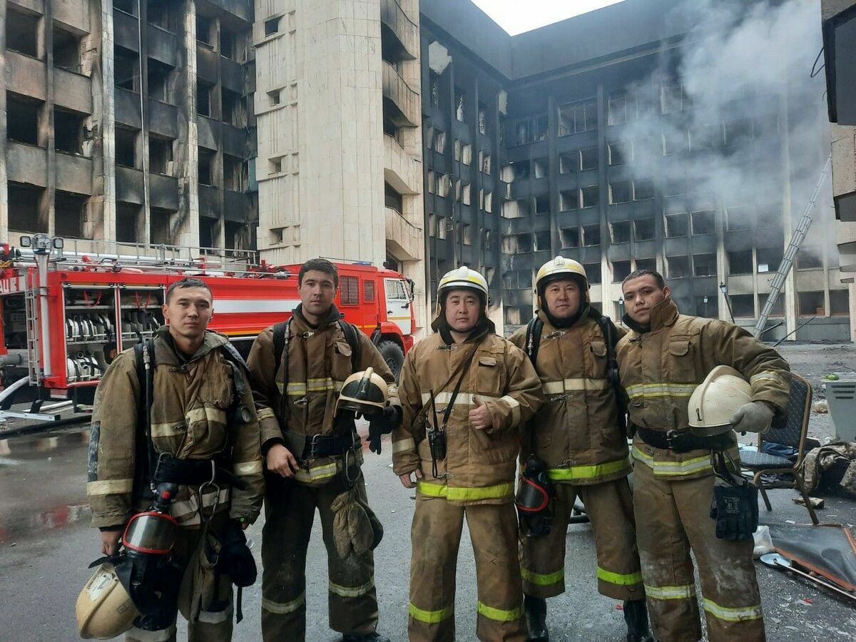 Они шли туда, откуда все бежали