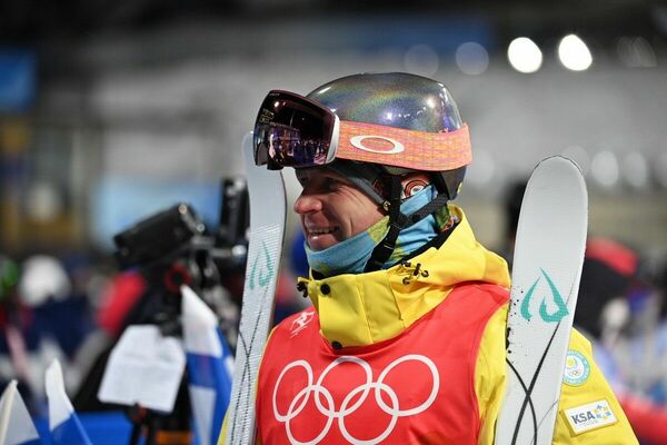 Прокатились мимо пьедестала