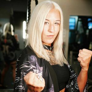 Пусть красавиц клетка рассудит