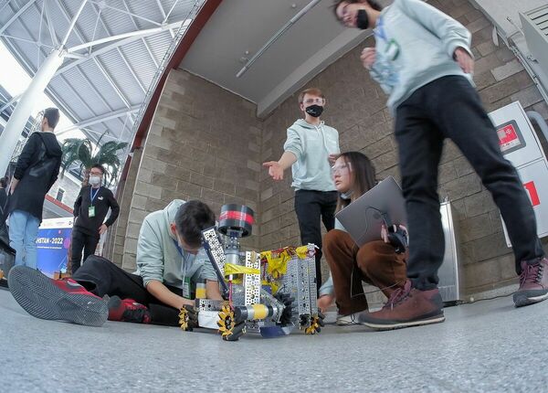 Инженеры нам нужны!