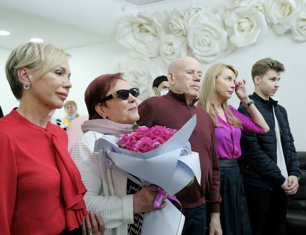 Какие  мы счастливые!