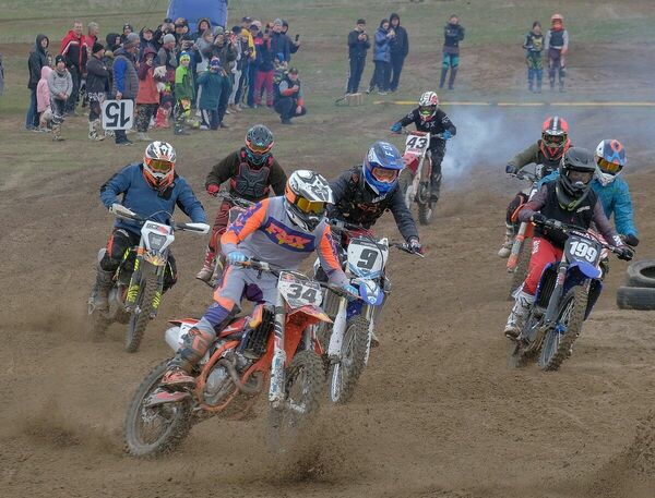 С ветерком под дождём