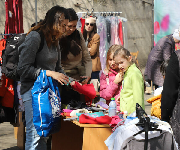 Мамочки празднуют с пользой