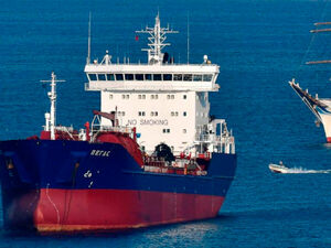 А нефть под санкции не попадает