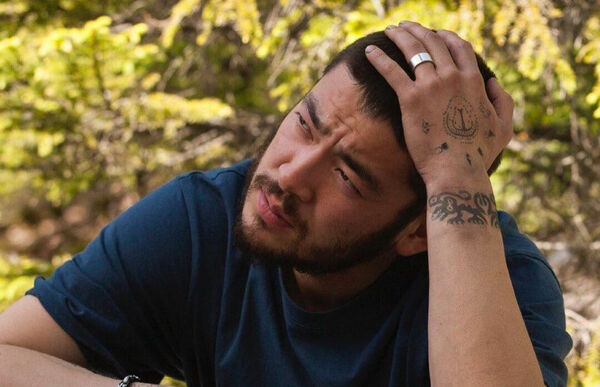 Аскар ИЛЬЯСОВ, актёр: Я мечтал  о популярности,  но сейчас чувствую  себя некомфортно