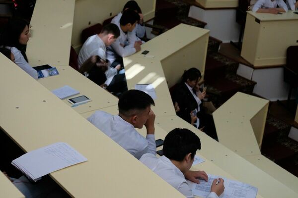 А молодым везде будет дорога?