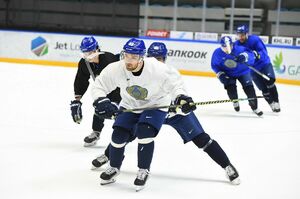 Весенний сбор -  он трудный самый