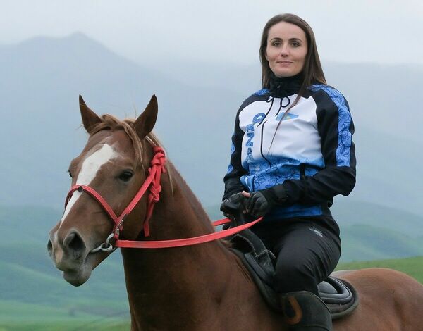 Шабандоз  с маникюром