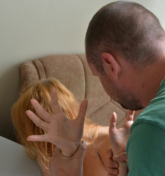 Закон  и кулак