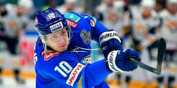 Почему голеадор  не уехал за бугор?