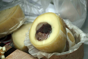 В дырке сыра - казы