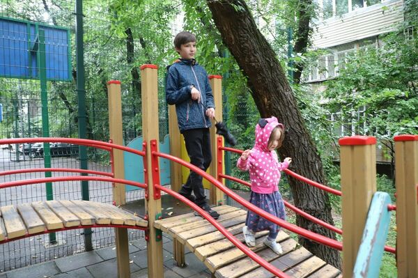 Горбатые качели