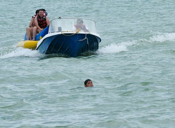 Посейдону не отстёгивают