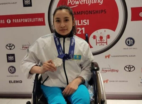 Юниорам  не положено?