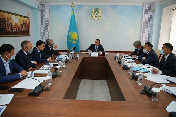 Зеленые камертоны энергетиков