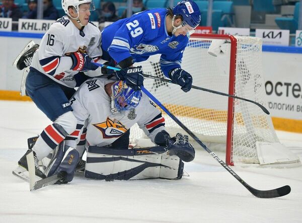 Куда катится “Барыс”?