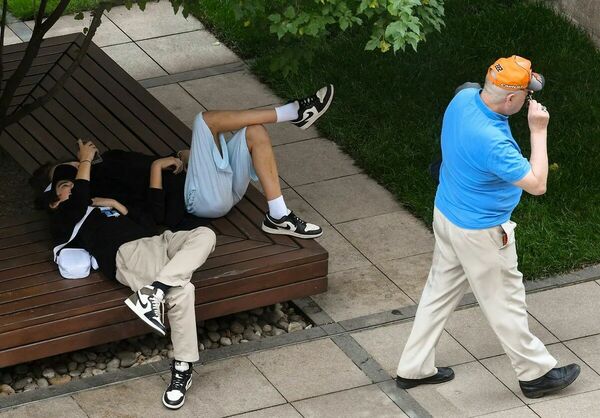 Эти руки для скуки