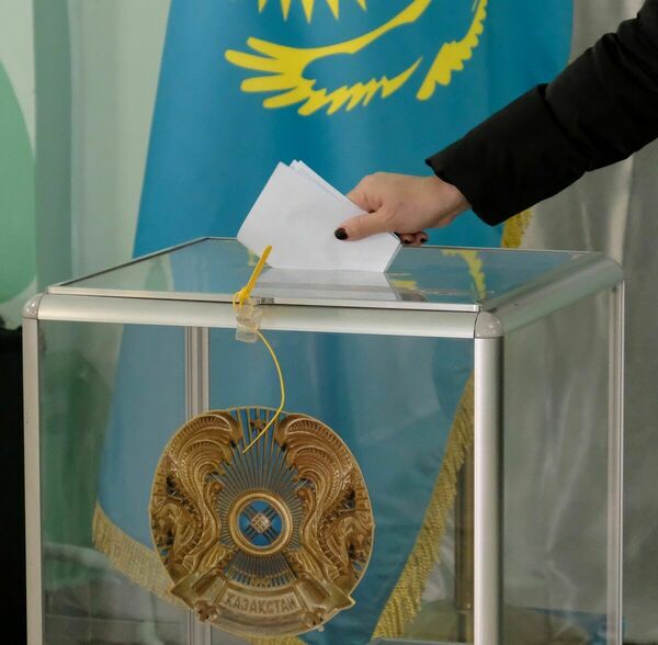 Внеочередные президентские выборы осенью предложил провести Касым-Жомарт Токаев