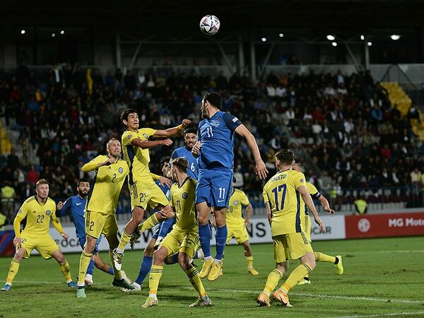 Булат ЕСМАГАМБЕТОВ: Нас спустили  с небес на землю