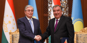 Токаев поздравил Рахмона с 70-летием