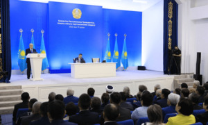 Токаев поручил разместить часть перебравшихся из России международных фирм рядом с Алматы