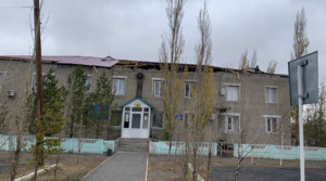 Крышу здания отдела образования унесло в Павлодарской области