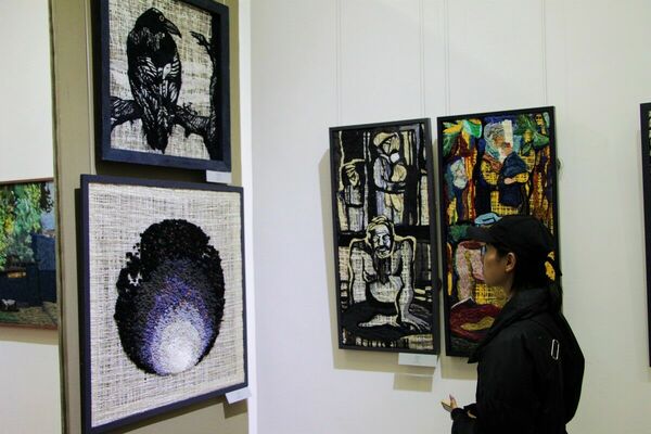 Мужчина с иголкой