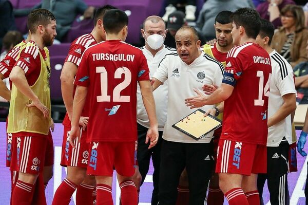 “Кайрат” со скрипом вошёл в элиту