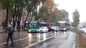 Второе за день ДТП с участием автобуса произошло в Алматы