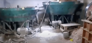 Подпольный цех c 10 тоннами золотосодержащей руды обнаружили в Жамбылской области