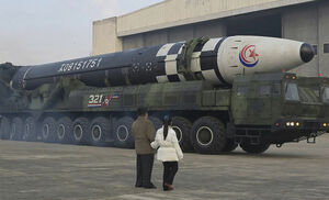 Пап, я хочу посмотреть на ракету