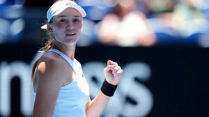 Главное оружие - мощная подача