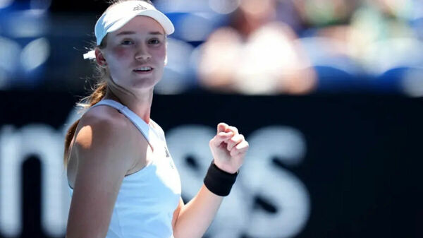 Главное оружие - мощная подача