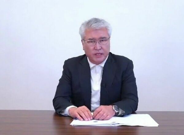 Сам или всё-таки зам?