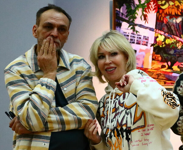 Показывают красивое