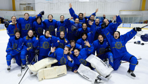 Женская сборная Казахстана победила всех в дивизионе IIB юниорского ЧМ-2023 по хоккею