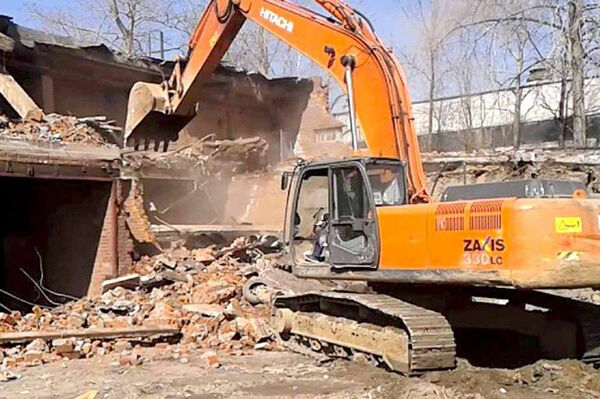 Понаехали, понастроили