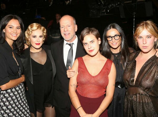 “Но каждый день есть моменты печали...”